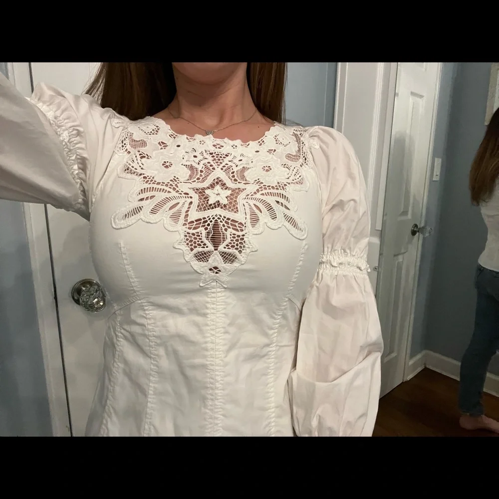 🟡 Rebecca Taylor White Top with Smocked Wrist - Picture 2 of 7